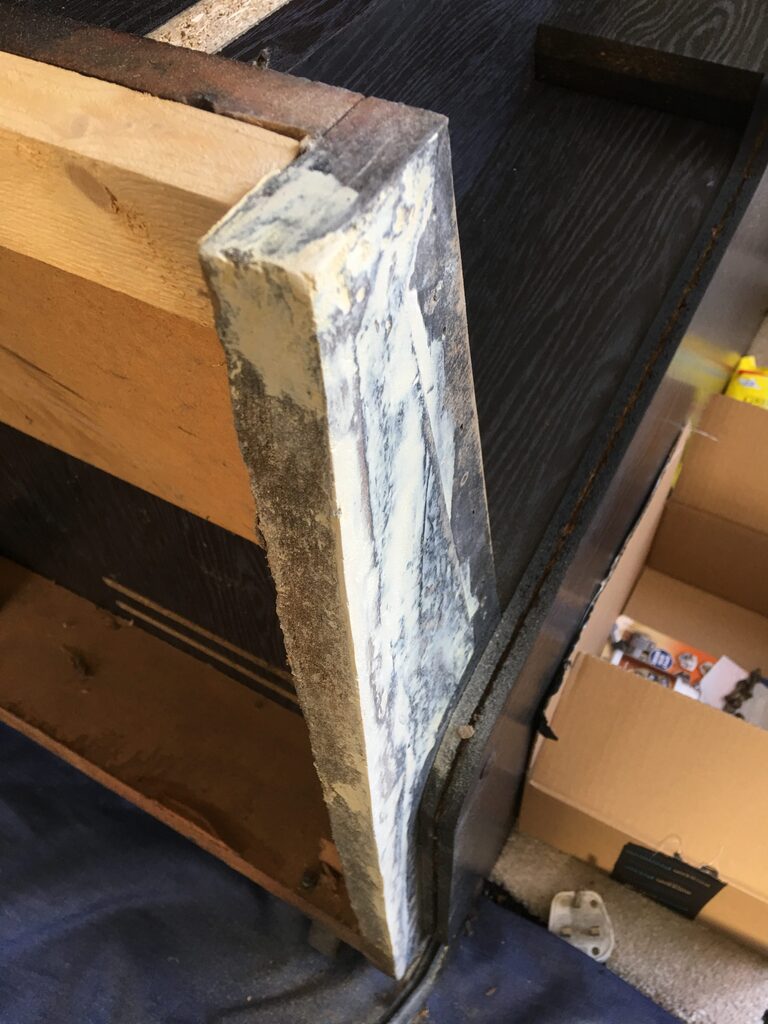 Repairingbase of the BAS arcade cabinet with filler